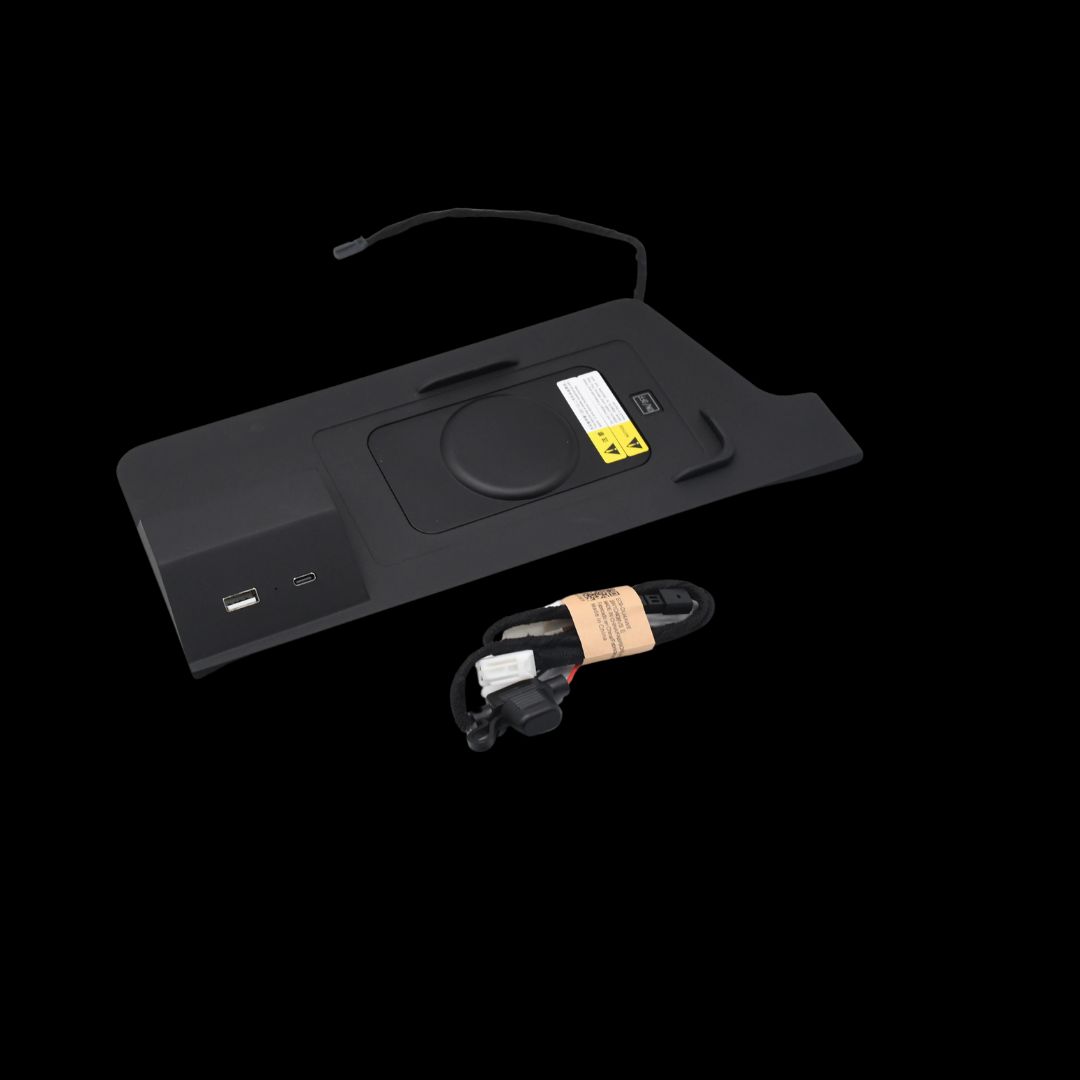 X-Decibel Wireless Charger for Toyota Innova Hycross (MAGSAFE)